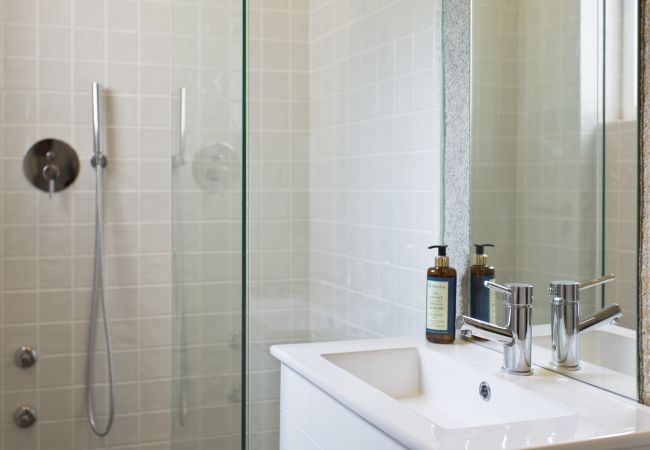 Apartamento en Oporto - Estudio SJN grande con terraza Apartamento en Oporto - Estudio SJN grande con terraza