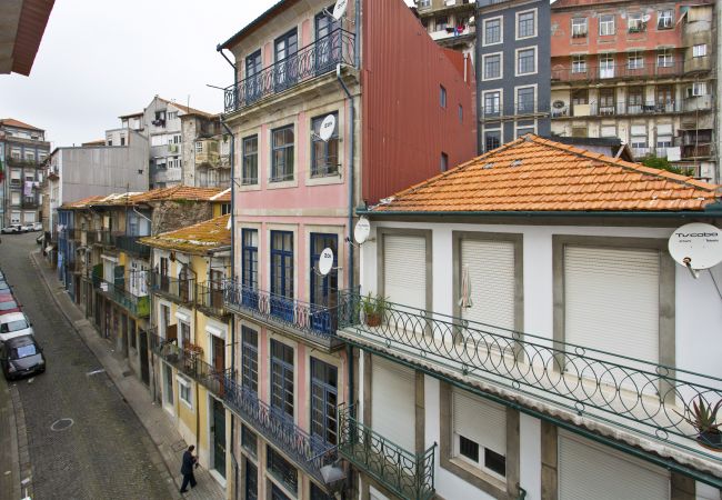 Apartamento en Oporto - SJN Amplio apartamento de 1 dormitorio para 3 personas Apartamento en Oporto - SJN Amplio apartamento de 1 dormitorio para 3 personas