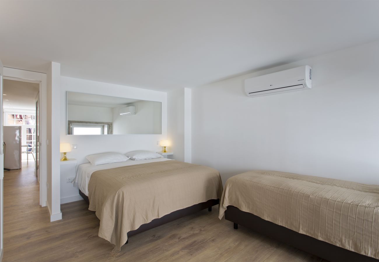 Apartamento en Oporto - Apartamento com 1 Quarto nos Clérigos com 1 Cama Dupla e 1 Individual