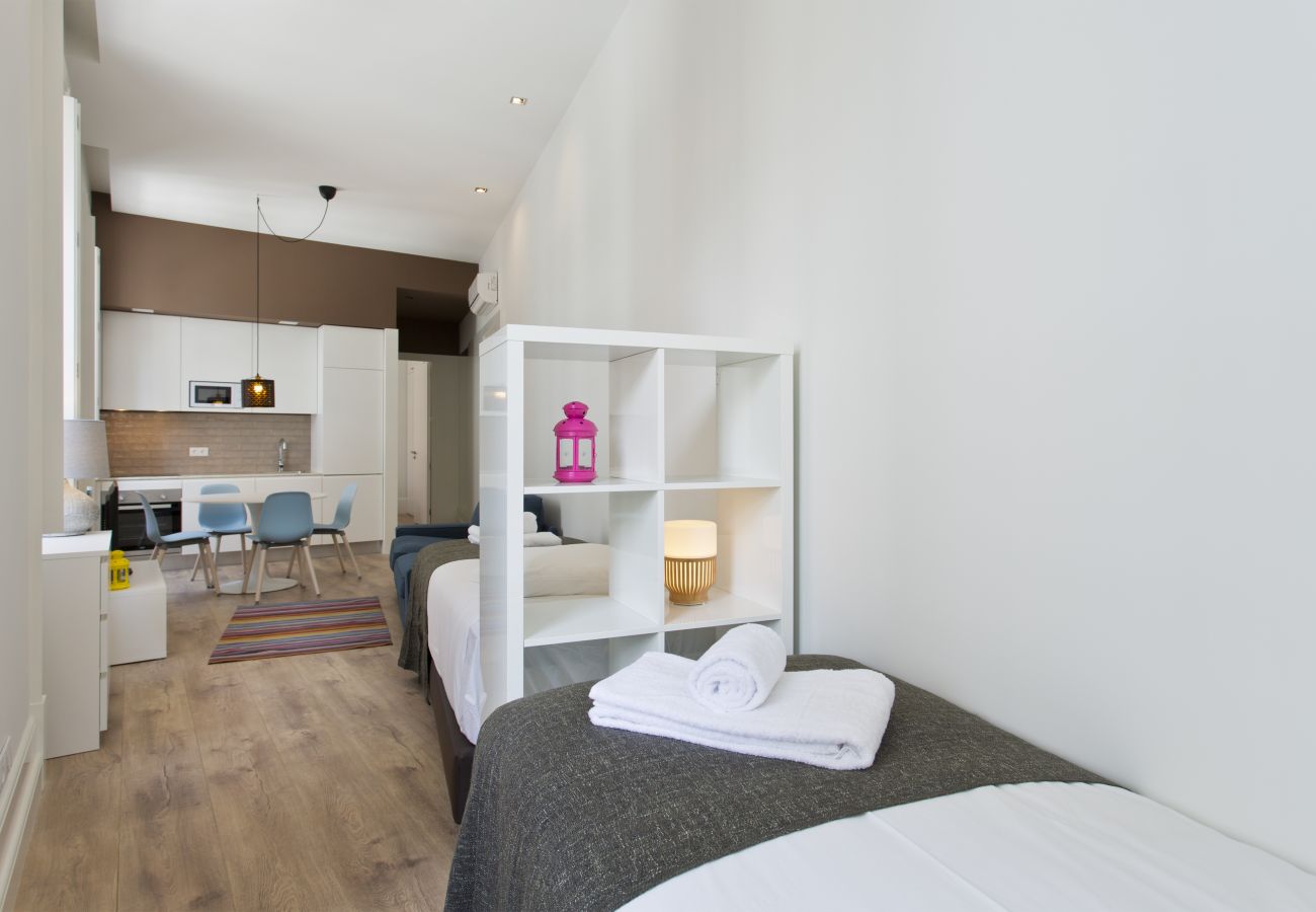 Apartamento en Oporto - Luminoso Apartamento com Quarto Duplo e Duas Camas Individuais na Sala Apartamento en Oporto - Luminoso Apartamento com Quarto Duplo e Duas Camas Individuais na Sala