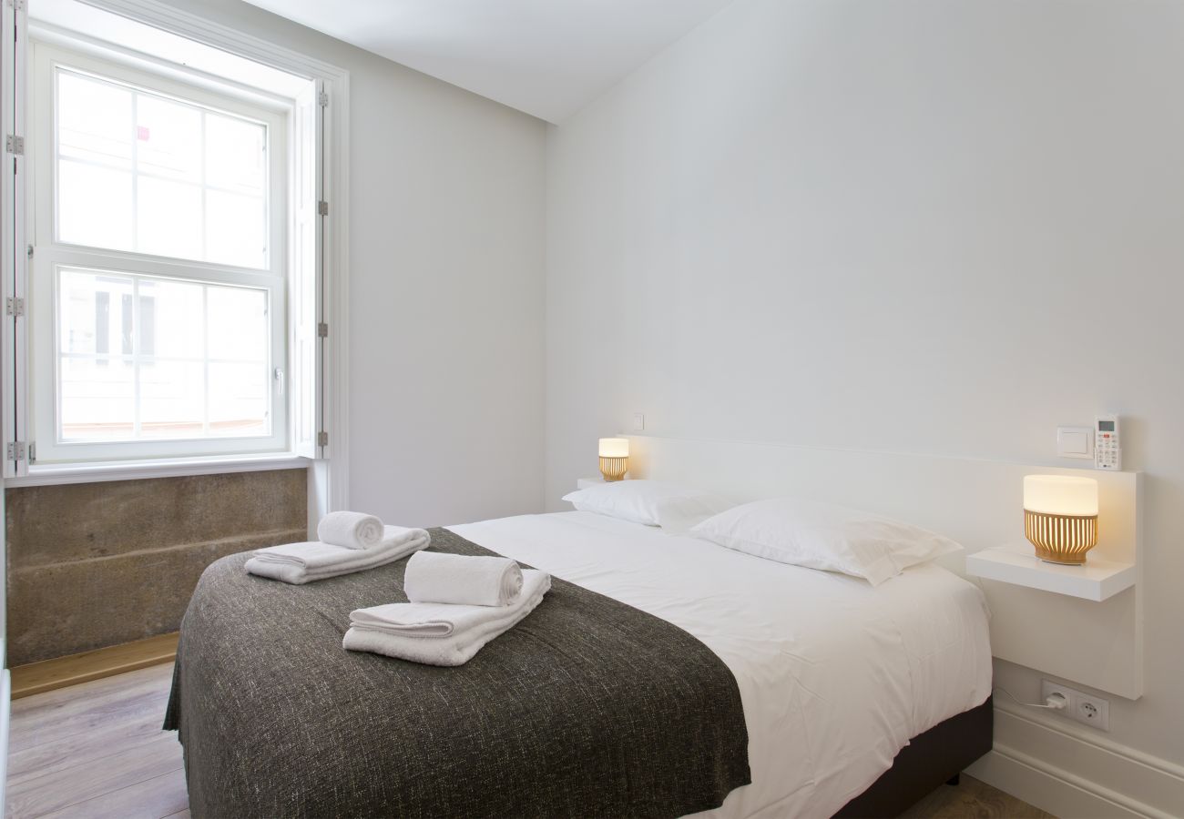 Apartamento en Oporto - Luminoso Apartamento com Quarto Duplo e Duas Camas Individuais na Sala Apartamento en Oporto - Luminoso Apartamento com Quarto Duplo e Duas Camas Individuais na Sala