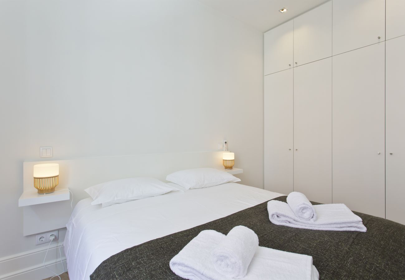 Apartamento en Oporto - Luminoso Apartamento com Quarto Duplo e Duas Camas Individuais na Sala Apartamento en Oporto - Luminoso Apartamento com Quarto Duplo e Duas Camas Individuais na Sala