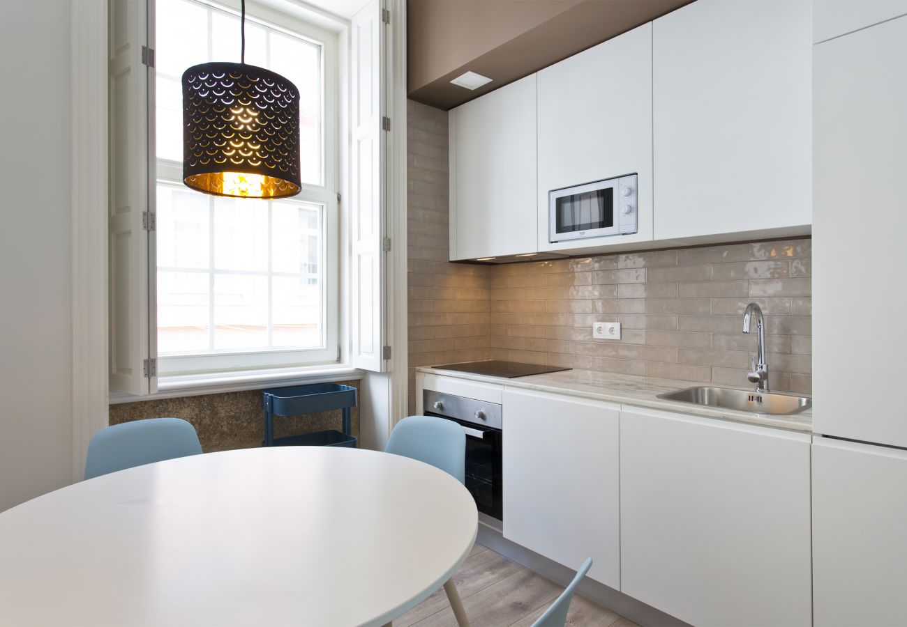 Apartamento en Oporto - Luminoso Apartamento com Quarto Duplo e Duas Camas Individuais na Sala Apartamento en Oporto - Luminoso Apartamento com Quarto Duplo e Duas Camas Individuais na Sala