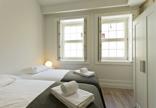 Apartamento en Oporto - Apartamento Espaçoso com 1 Suite 1 Quarto e 1 Zona de dormir na Sala Apartamento en Oporto - Apartamento Espaçoso com 1 Suite 1 Quarto e 1 Zona de dormir na Sala