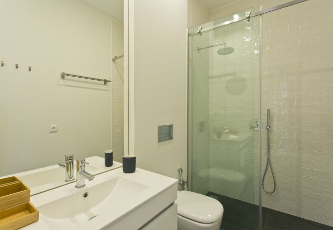 Apartamento en Oporto - Apartamento Espaçoso com 1 Suite 1 Quarto e 1 Zona de dormir na Sala Apartamento en Oporto - Apartamento Espaçoso com 1 Suite 1 Quarto e 1 Zona de dormir na Sala