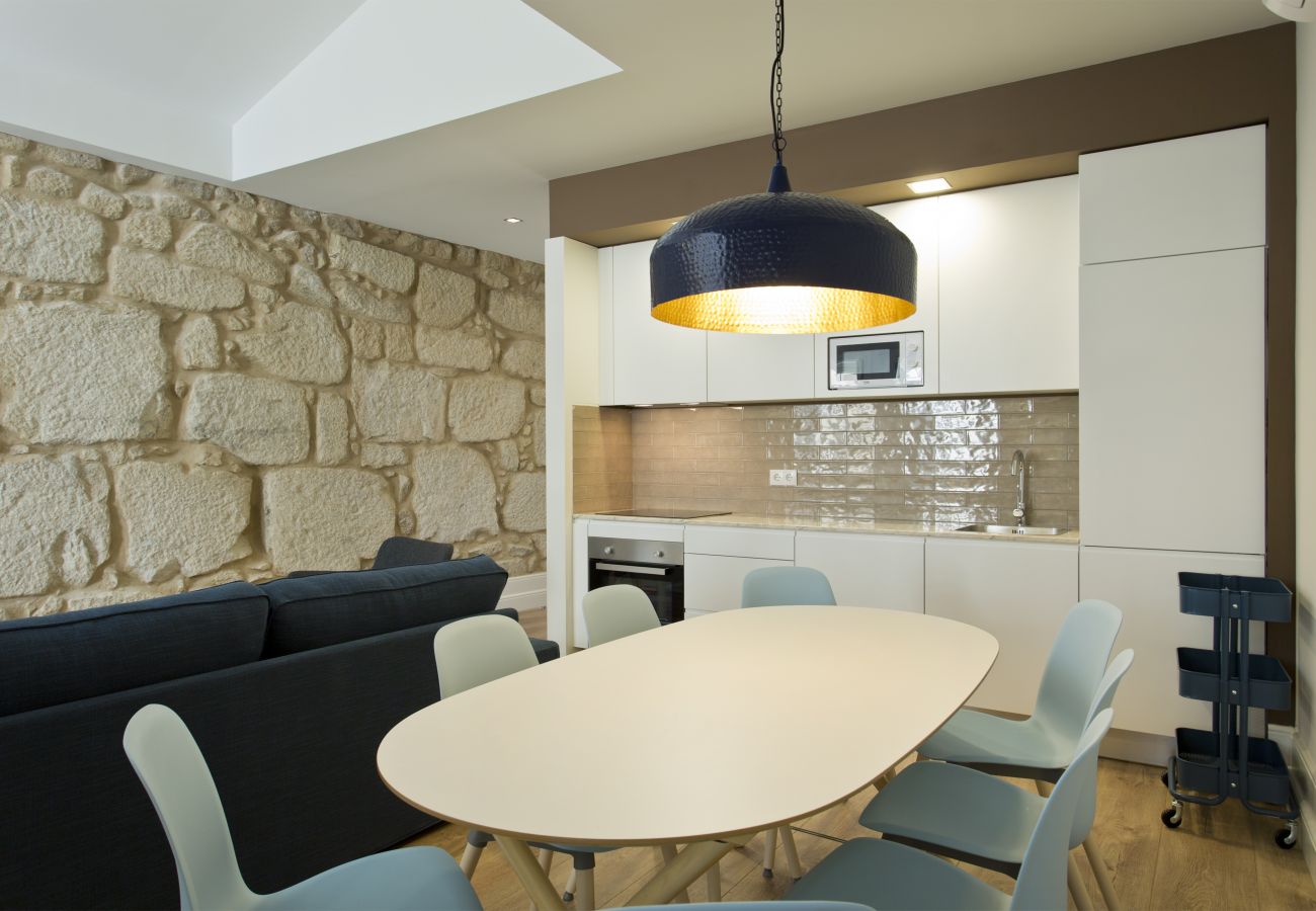 Apartamento en Oporto - Apartamento Espaçoso com 1 Suite 1 Quarto e 1 Zona de dormir na Sala Apartamento en Oporto - Apartamento Espaçoso com 1 Suite 1 Quarto e 1 Zona de dormir na Sala
