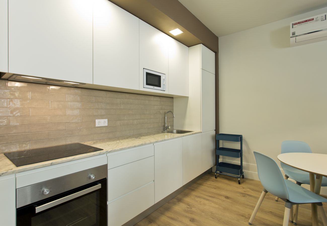 Apartamento en Oporto - Apartamento Espaçoso com 1 Suite 1 Quarto e 1 Zona de dormir na Sala Apartamento en Oporto - Apartamento Espaçoso com 1 Suite 1 Quarto e 1 Zona de dormir na Sala