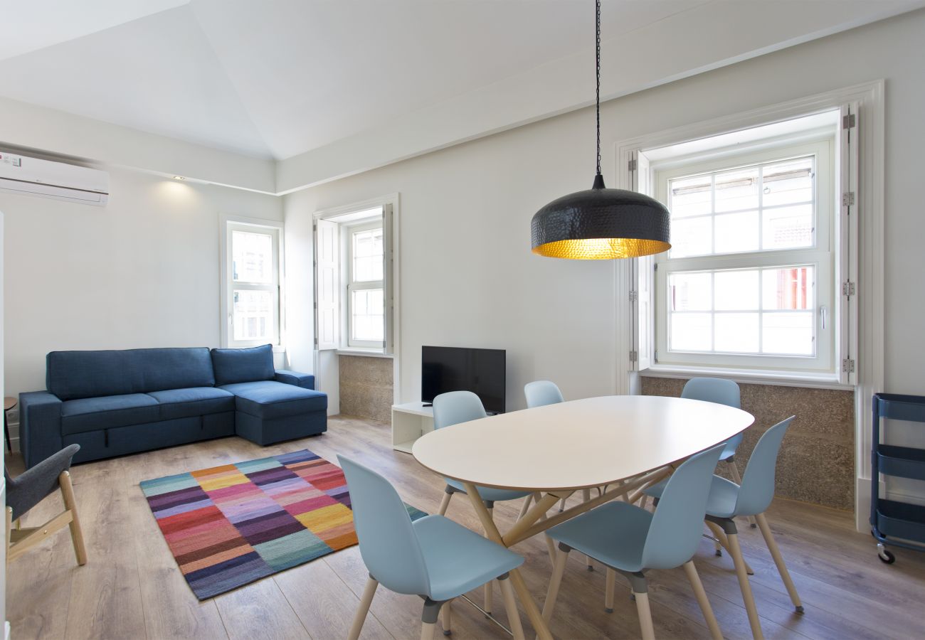 Apartamento en Oporto - Charmoso Apartamento com 1 Suíte 1 Quarto Twin e Sofá-Cama Duplo na Sala 