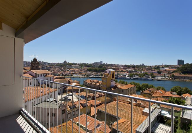 Appartement à Porto - SJN Appartement 2 Chambres avec Mezzanine et Balcon sur le Douro Appartement à Porto - SJN Appartement 2 Chambres avec Mezzanine et Balcon sur le Douro