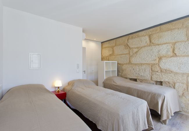 Appartement à Porto - Apartamento Duplex com 1 Quarto de 3 Camas Individuais junto aos Clérigos Appartement à Porto - Apartamento Duplex com 1 Quarto de 3 Camas Individuais junto aos Clérigos