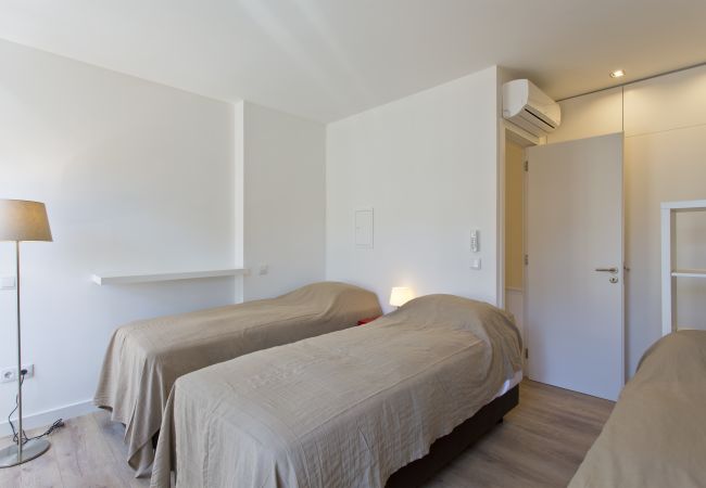 Appartement à Porto - Apartamento Duplex com 1 Quarto de 3 Camas Individuais junto aos Clérigos Appartement à Porto - Apartamento Duplex com 1 Quarto de 3 Camas Individuais junto aos Clérigos