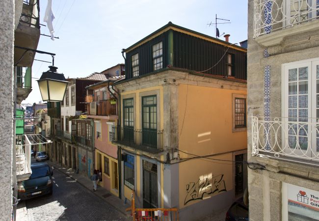 Appartement à Porto - Apartamento Duplex com 1 Quarto de 3 Camas Individuais junto aos Clérigos Appartement à Porto - Apartamento Duplex com 1 Quarto de 3 Camas Individuais junto aos Clérigos
