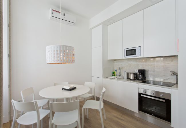 Appartement à Porto - Apartamento Charmoso com Quarto Duplo e Quarto Individual em Águas Furtadas  Appartement à Porto - Apartamento Charmoso com Quarto Duplo e Quarto Individual em Águas Furtadas