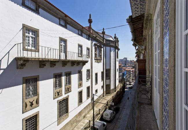 Appartement à Porto - Apartamento Charmoso com Quarto Duplo e Quarto Individual em Águas Furtadas  Appartement à Porto - Apartamento Charmoso com Quarto Duplo e Quarto Individual em Águas Furtadas