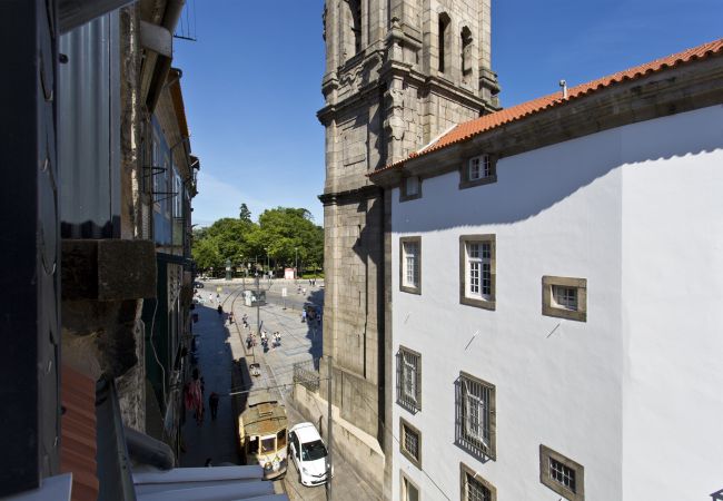 Appartement à Porto - Apartamento Charmoso com Quarto Duplo e Quarto Individual em Águas Furtadas  Appartement à Porto - Apartamento Charmoso com Quarto Duplo e Quarto Individual em Águas Furtadas