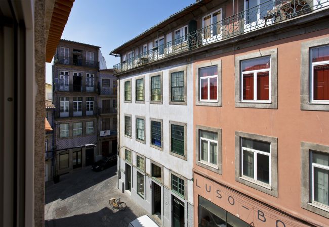 Appartement à Porto - Charmoso Apartamento com 1 Suíte 1 Quarto Twin e Sofá-Cama Duplo na Sala  Appartement à Porto - Charmoso Apartamento com 1 Suíte 1 Quarto Twin e Sofá-Cama Duplo na Sala