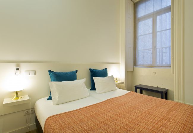 Appartement à Porto - Appartement 2 chambres (6 adultes - 1 lit double/4 lits simples) Appartement à Porto - Appartement 2 chambres (6 adultes - 1 lit double/4 lits simples)