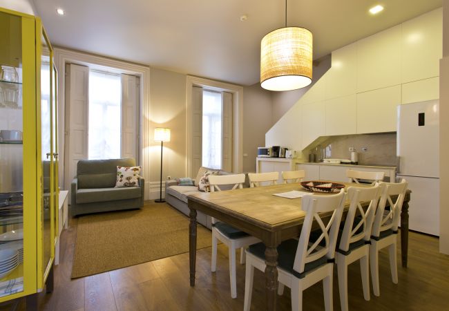 Appartement à Porto - Appartement Duplex (7 Adultes - 1 lit double/5 lits simples) Appartement à Porto - Appartement Duplex (7 Adultes - 1 lit double/5 lits simples)
