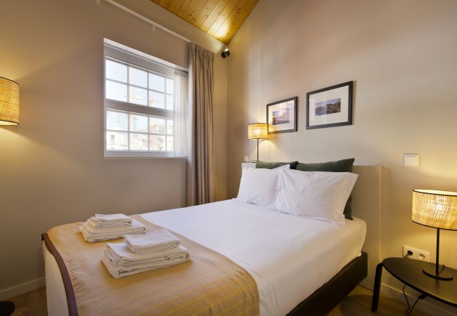 Apartment in Porto - SJN 2 Bedroom Apartment with Mezzanine and Balcony over the Douro Apartment in Porto - SJN 2 Bedroom Apartment with Mezzanine and Balcony over the Douro