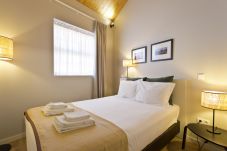 Apartment in Porto - SJN 2 Bedroom Apartment with Mezzanine and Balcony over the Douro