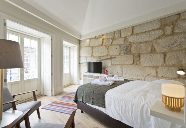 Studio in Porto - Estúdios Amplos e Confortáveis junto à Igreja dos Clérigos  Studio in Porto - Estúdios Amplos e Confortáveis junto à Igreja dos Clérigos