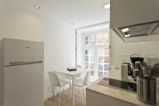 Apartment in Porto - Apartamento com 1 Quarto nos Clérigos com 1 Cama Dupla e 1 Individual