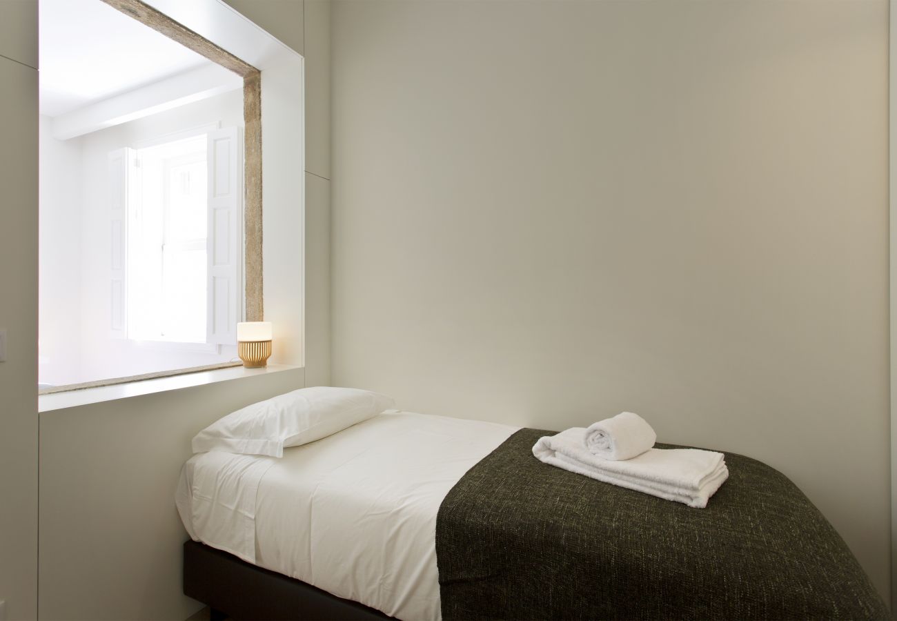 Apartment in Porto - Apartamento Espaçoso com 1 Suite 1 Quarto e 1 Zona de dormir na Sala Apartment in Porto - Apartamento Espaçoso com 1 Suite 1 Quarto e 1 Zona de dormir na Sala