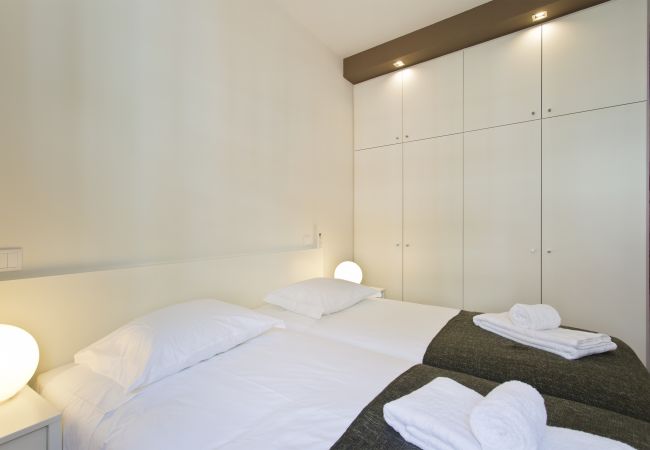 Apartment in Porto - Charmoso Apartamento com 1 Suíte 1 Quarto Twin e Sofá-Cama Duplo na Sala  Apartment in Porto - Charmoso Apartamento com 1 Suíte 1 Quarto Twin e Sofá-Cama Duplo na Sala