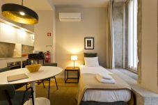 Apartment in Porto - São Bento One Bedroom Apartment for 3