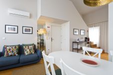 Apartment in Porto - São Bento 4E Duplex Two Bedrooms Single Beds