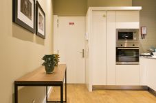 Apartment in Porto - 3 Bedroom Apartment (6 Adults)