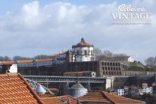 Apartment in Porto - Mezzanine Apartment (4 Adults - 1 double/2 single beds)