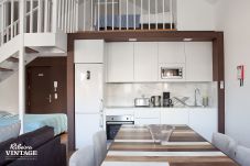 Apartment in Porto - Mezzanine Apartment (4 Adults - 1 double/2 single beds)