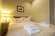 Apartment in Porto - Duplex Apartment (7 Adults - 1 double/5 single beds)