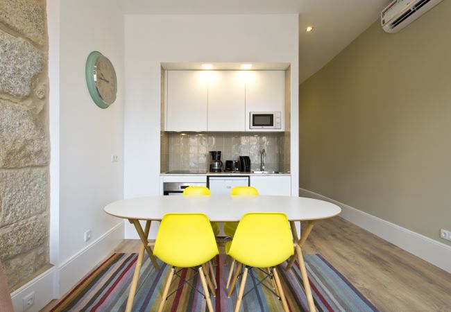 Apartment in Porto - One-Bedroom Apartment with Sofa Bed in Clérigos Apartment in Porto - One-Bedroom Apartment with Sofa Bed in Clérigos