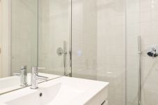 Apartment in Porto - One-Bedroom Apartment with Sofa Bed in Clérigos