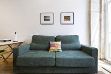 Apartment in Porto - One-Bedroom Apartment with Sofa Bed in Clérigos (3PAX)