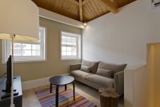 Apartment in Porto - 36 / 5000 Translation results Charming Apartment with View 2 PAX 